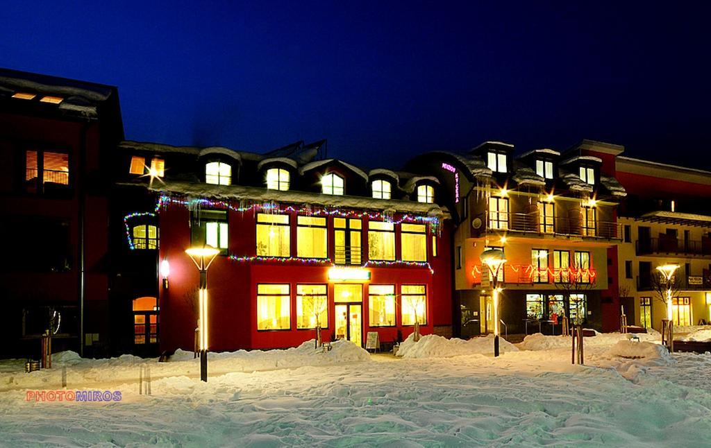 Penzion Kycera Hotel Ошчадница Екстериор снимка